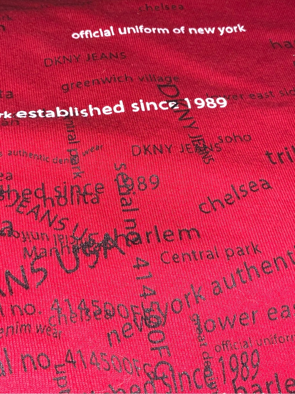 Vintage DKNY Jeans Y2K Red NYC Graphic T-Shirt Top S Cotton Made in Canada Fitte - Picture 8 of 11
